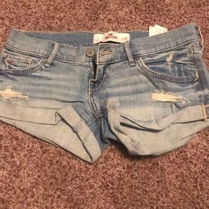 NWOT tags Hollister short